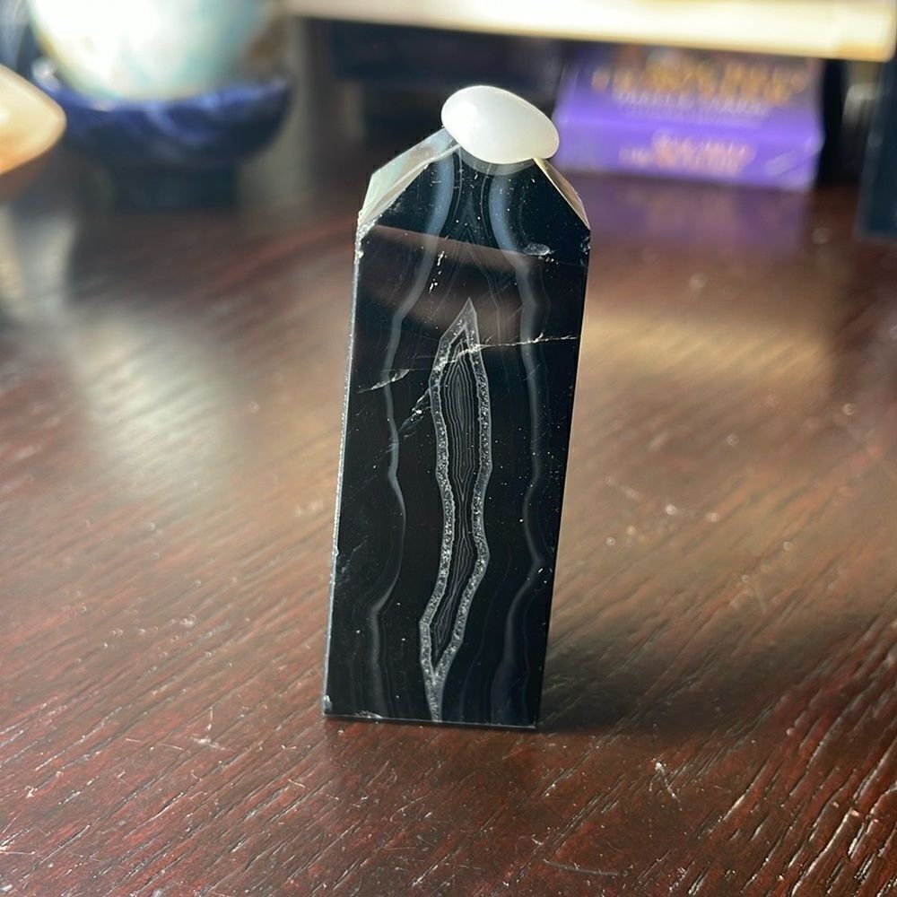 Black Lace Agate 4 Sided Tower Point
